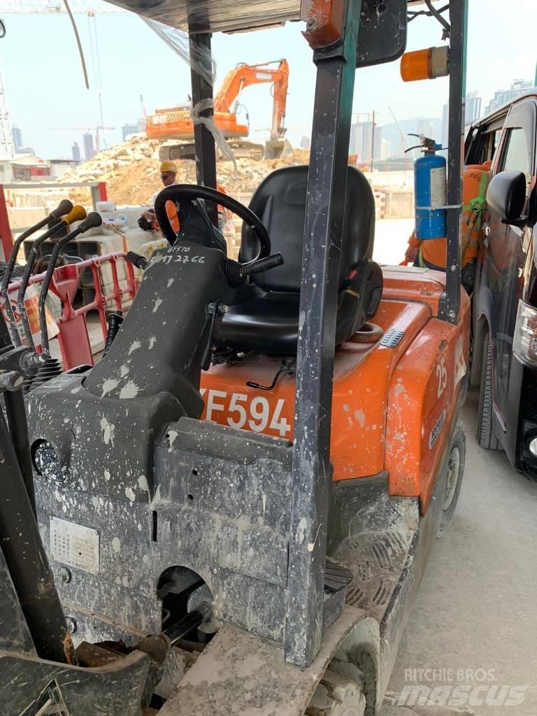 TCM Forklift FD25T4 Dieselové vozíky