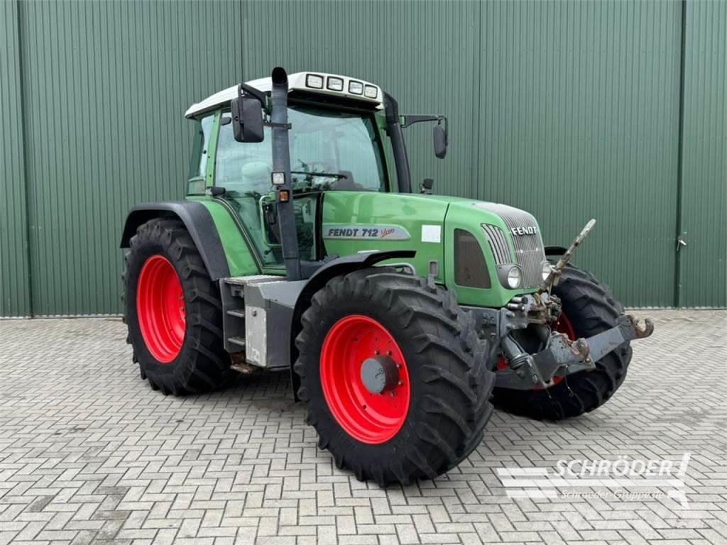 Fendt 712 VARIO Traktory