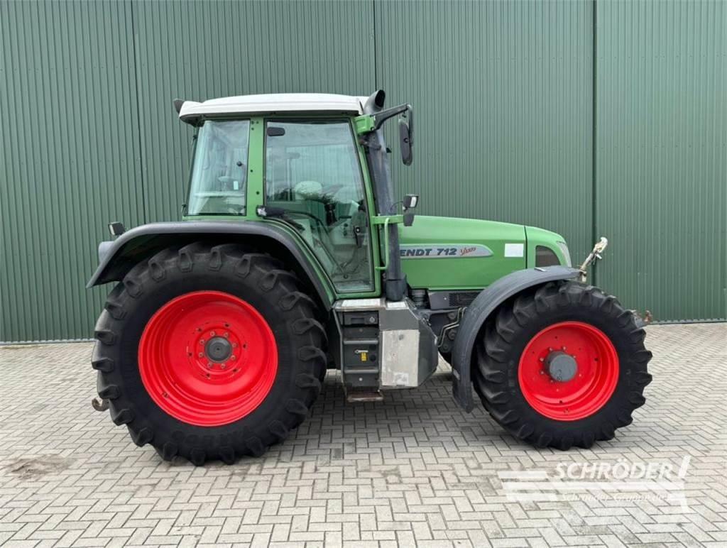 Fendt 712 VARIO Traktory
