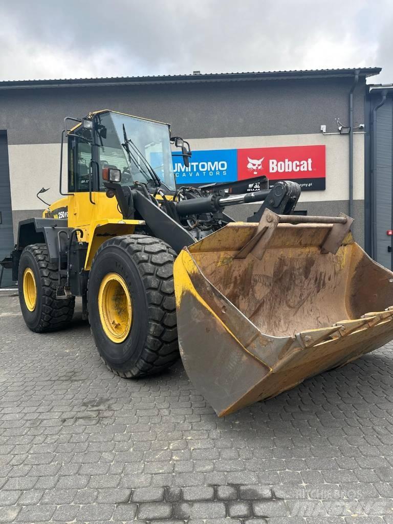 Komatsu WA 250 PZ-6 Kolové nakladače