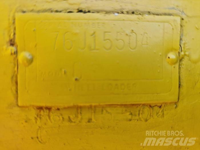CAT 966C Kolové nakladače