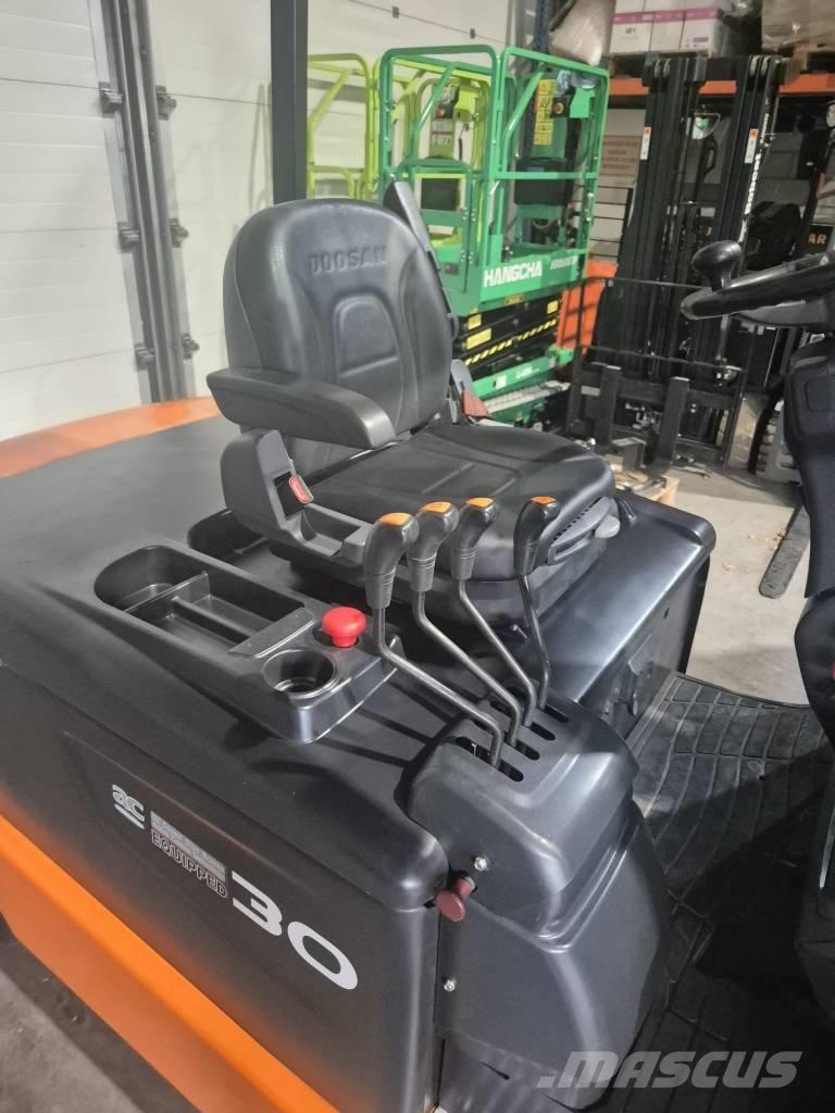 Doosan B 30 X-5 Akumulátorové vozíky
