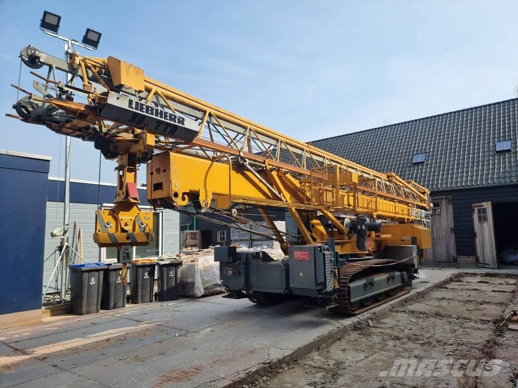 Liebherr 32 TTR Pásové jeřáby