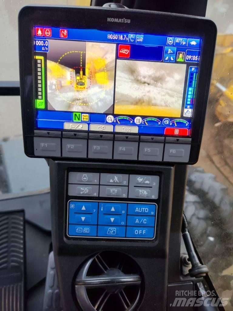 Komatsu PW180-11 Kolová rýpadla