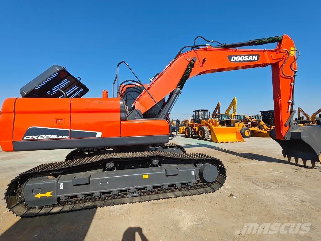 Doosan DX 225 LC Pásová rýpadla