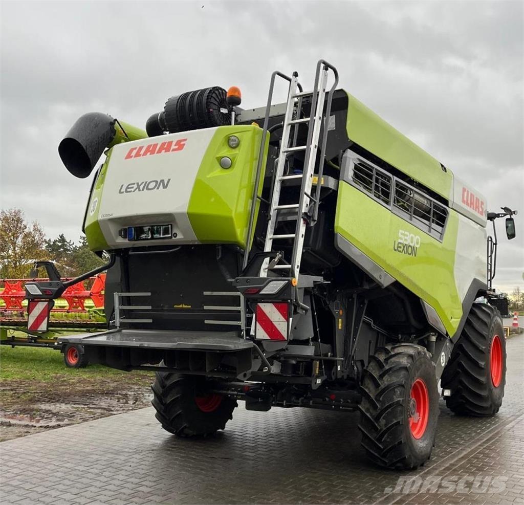 CLAAS Lexion 5300 Sklízecí mlátičky