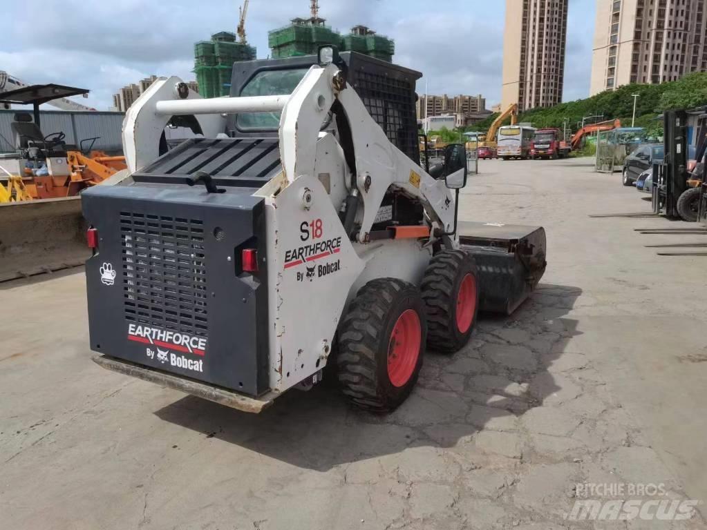 Bobcat S 16 Smykem řízené nakladače