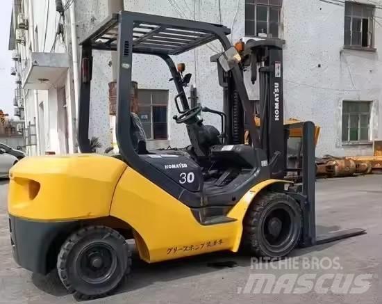 Komatsu 30 Dieselové vozíky