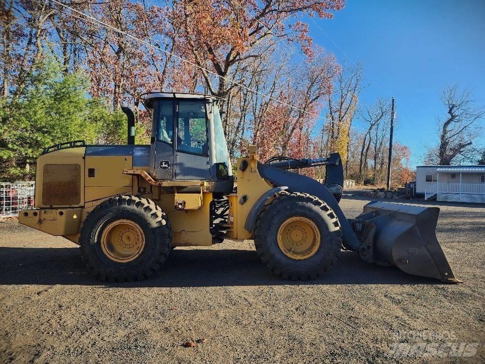John Deere 624 J Kolové nakladače