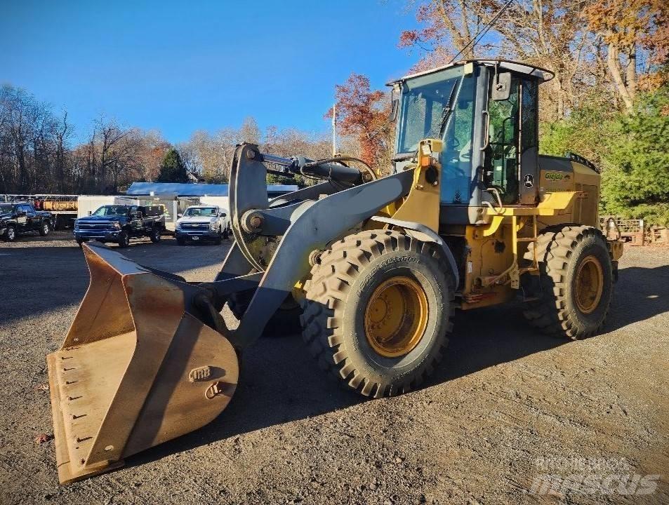 John Deere 624 J Kolové nakladače