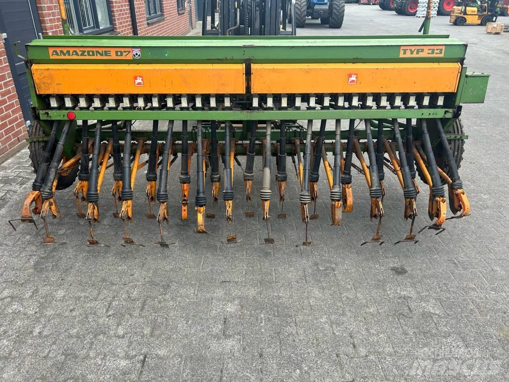 Amazone D7 Type 33 Mechanické secí stroje