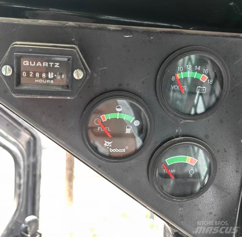 Bobcat S 16 Smykem řízené nakladače