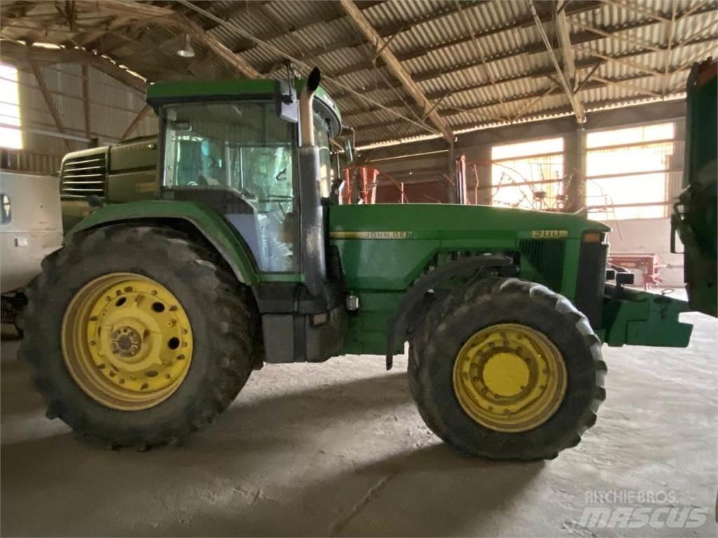 John Deere 8200 Traktory