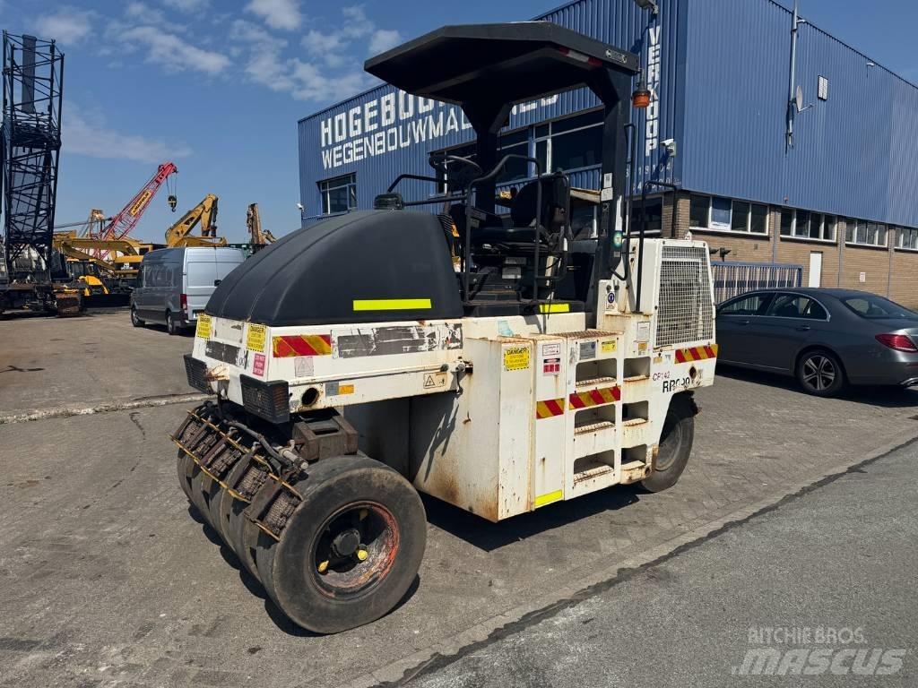 Dynapac CP 142 Pneumatikové válce