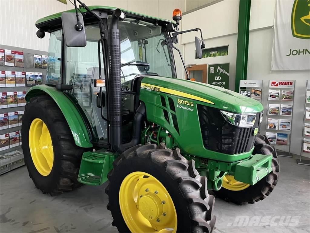 John Deere 5075E Traktory