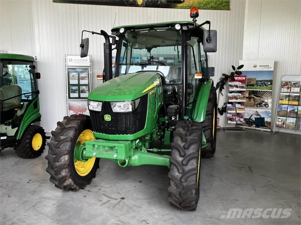 John Deere 5075E Traktory
