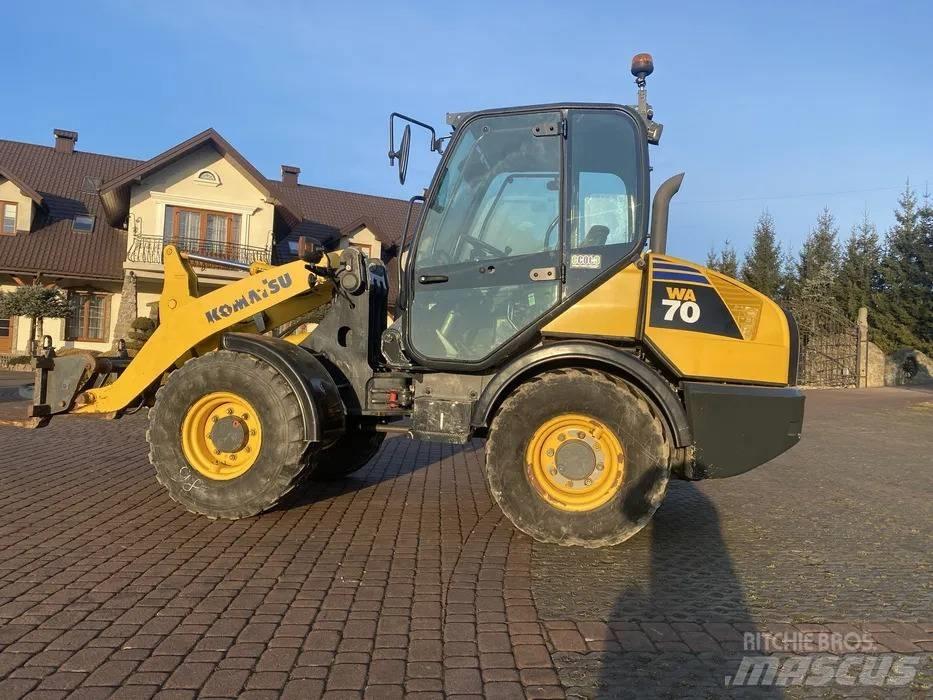 Komatsu WA 70-6 Kolové nakladače