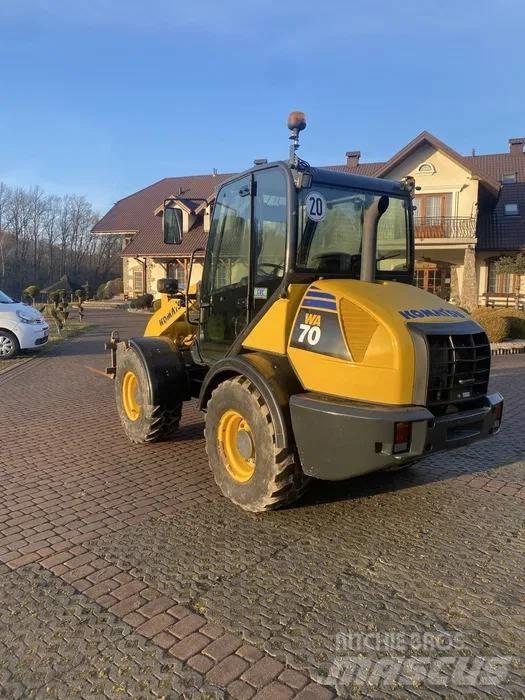 Komatsu WA 70-6 Kolové nakladače
