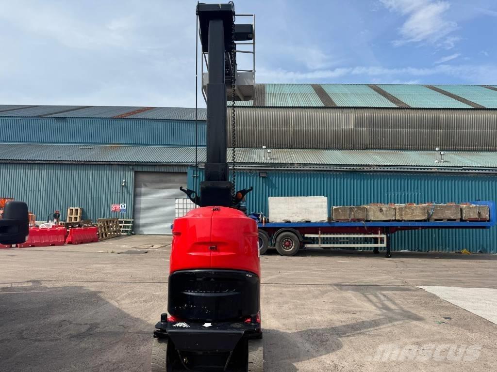 Manitou 100 VJR Vertikální sloupové výtahy