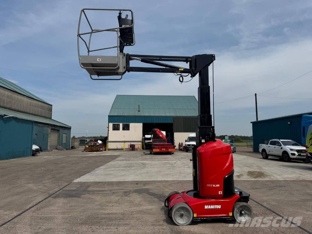 Manitou 100 VJR Vertikální sloupové výtahy