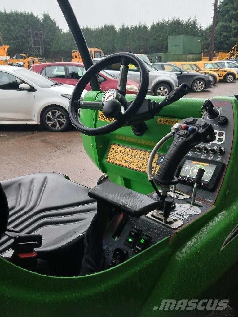 Avant 760i Víceúčelové nakladače