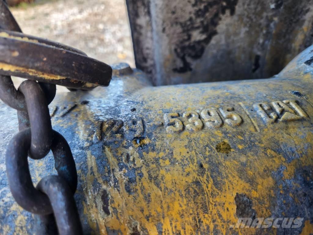 CAT 972 K/H Nápravy