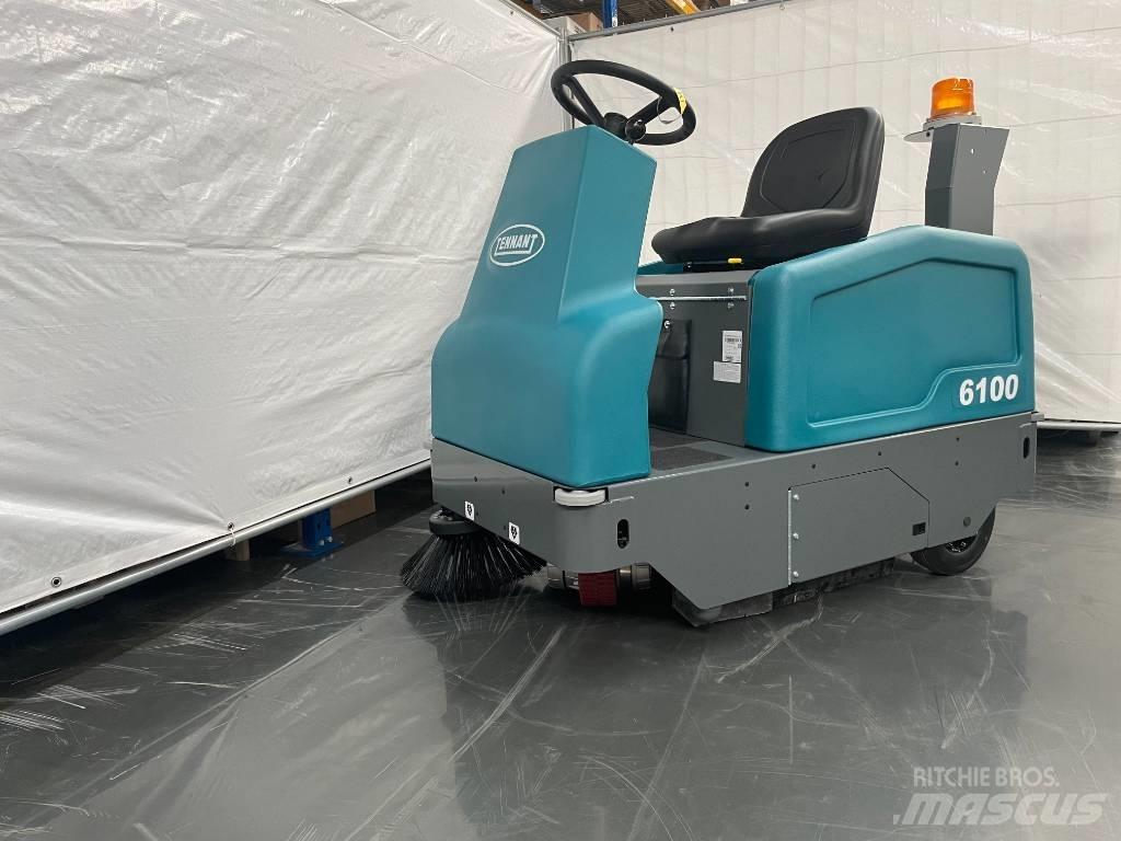Tennant 6100 Zametací stroje