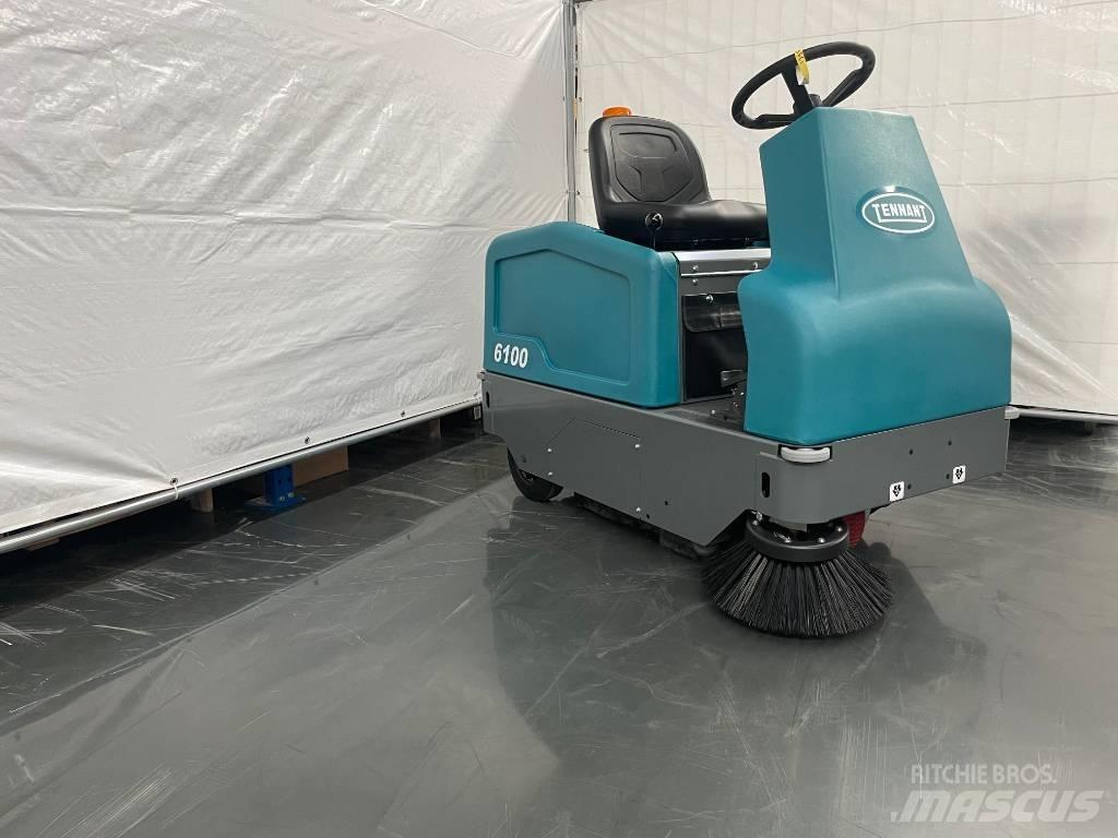 Tennant 6100 Zametací stroje
