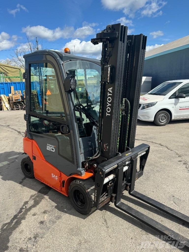 Toyota 8FBMK20T Akumulátorové vozíky