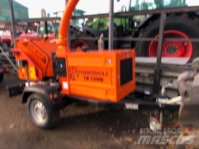 Timberwolf TW230/DHB Štěpkovače