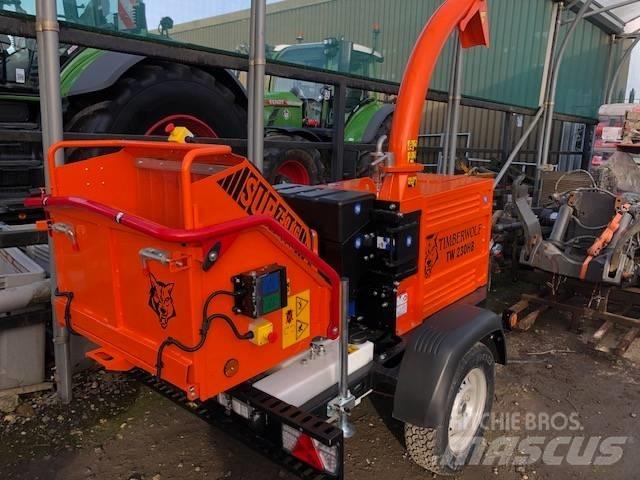 Timberwolf TW230/DHB Štěpkovače