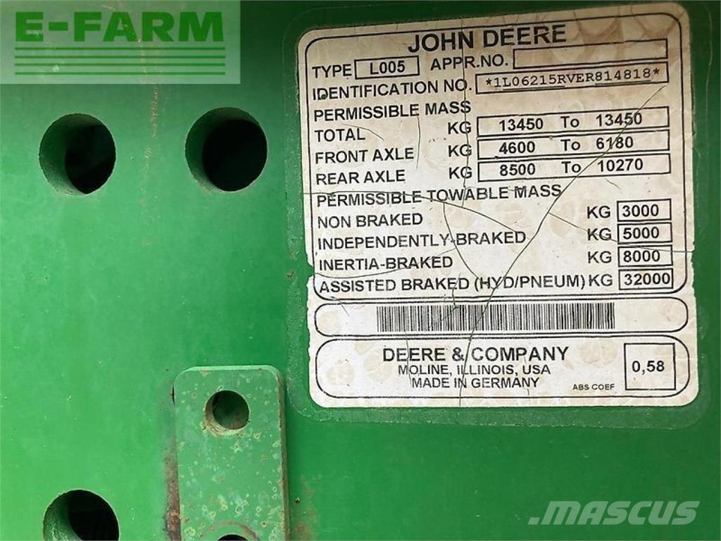 John Deere 6215r Traktory