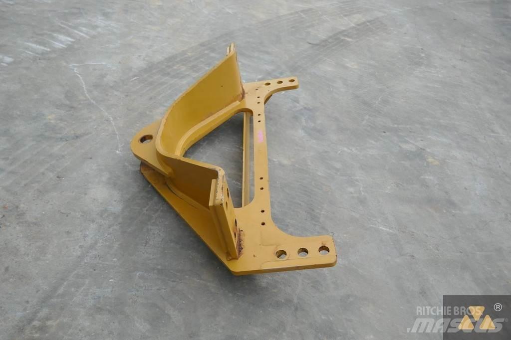 CAT 140M3 Drawbar Doprava – ostatní