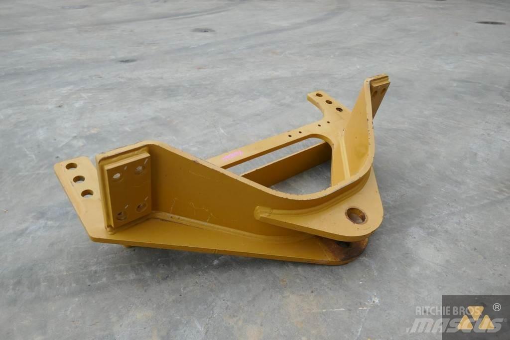 CAT 140M3 Drawbar Doprava – ostatní