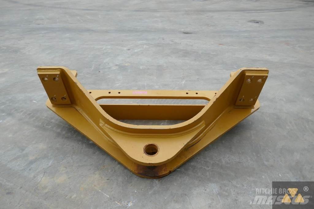 CAT 140M3 Drawbar Doprava – ostatní