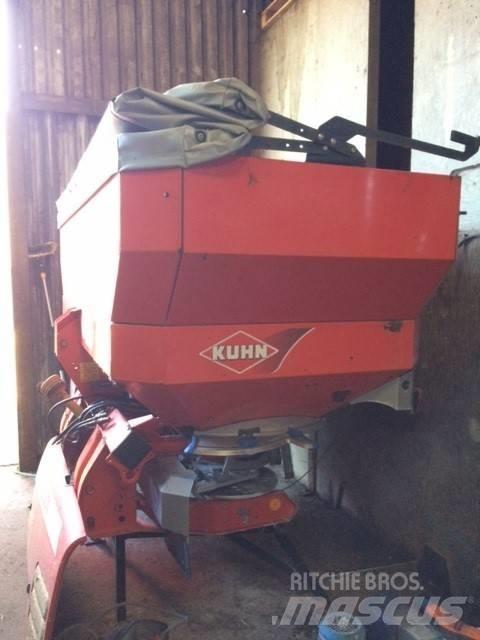 Kuhn Axis 30.1D Rozmetadlo minerálních hnojiv