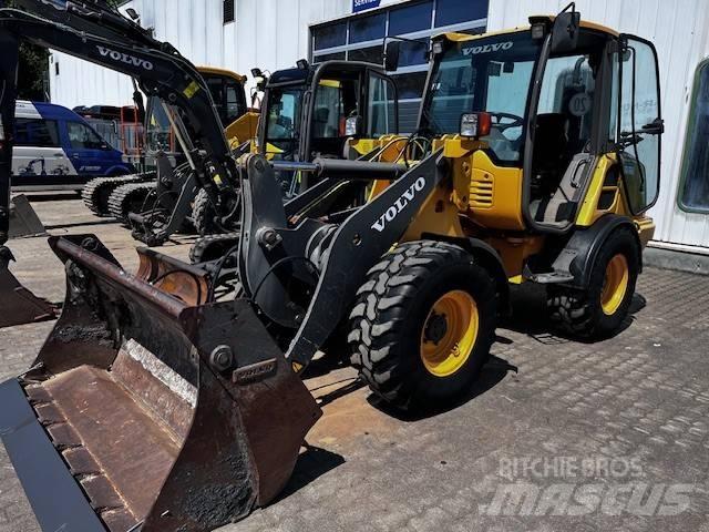 Volvo L 25 F Kolové nakladače