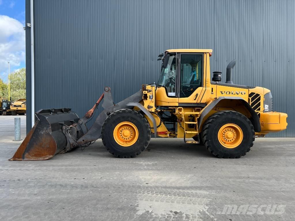 CAT L90F Kolové nakladače