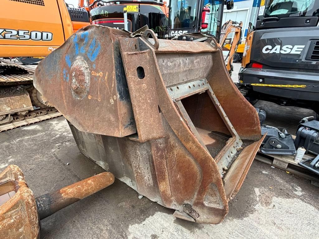 MB Crusher 120 Drtící lopaty
