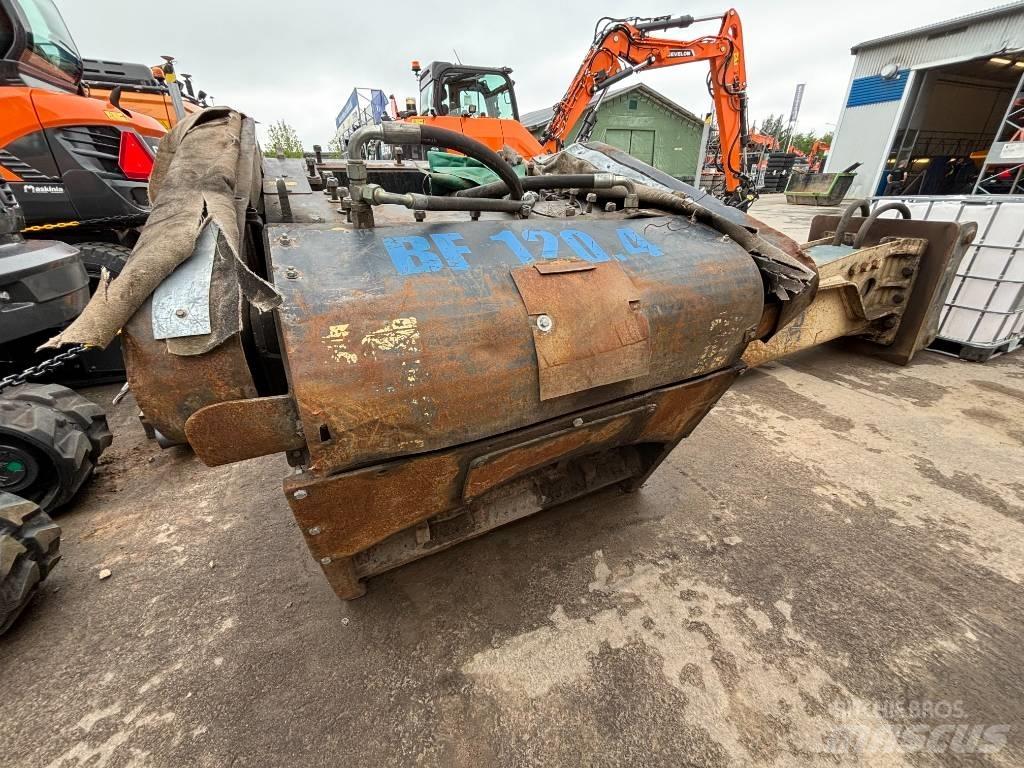 MB Crusher 120 Drtící lopaty