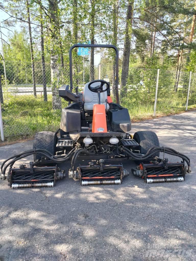 Jacobsen LF570 Sekačky fervejí
