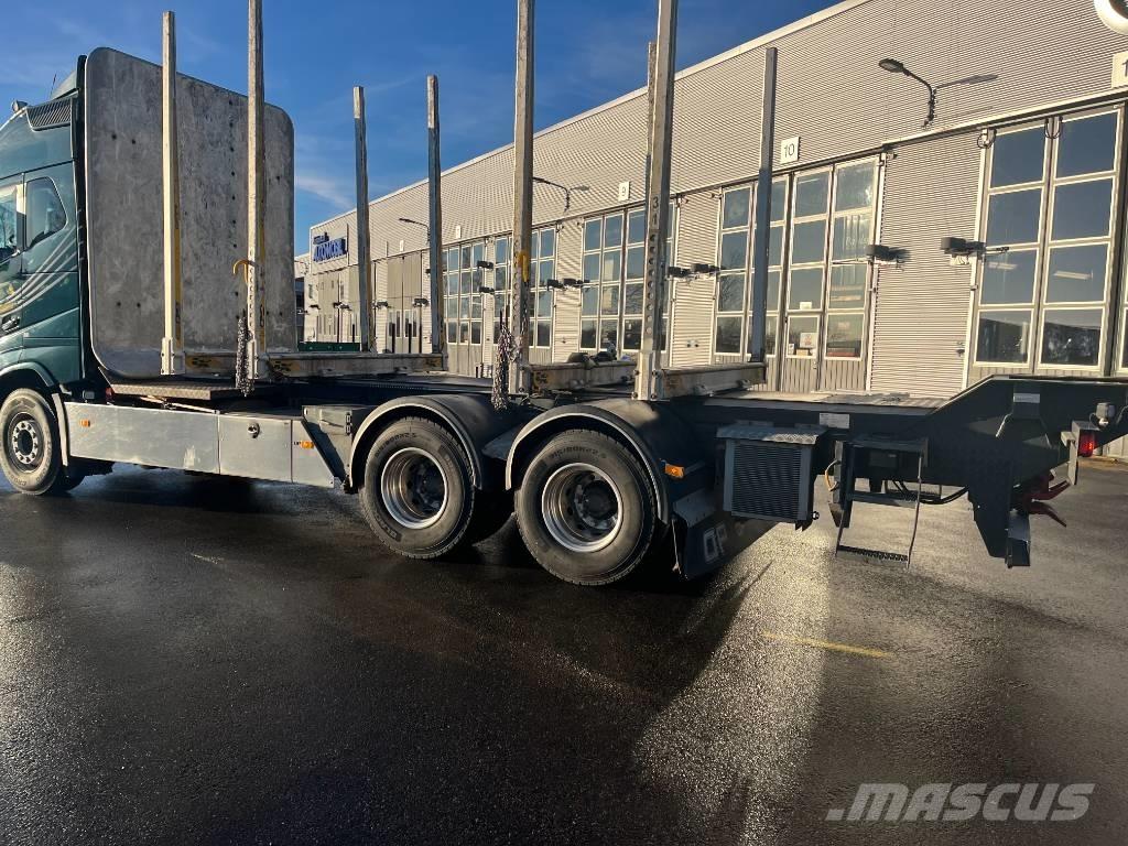 Volvo FH 16 Vozy na přepravu kmenů