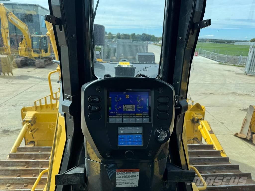 Komatsu D85PX-18 Pásové dozery