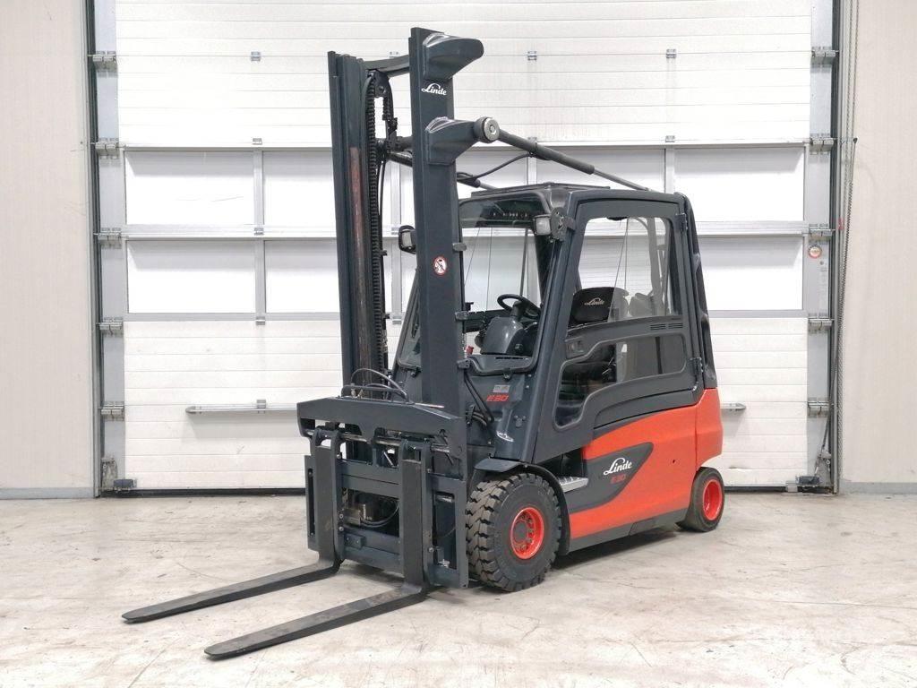Linde E30L-01 Akumulátorové vozíky