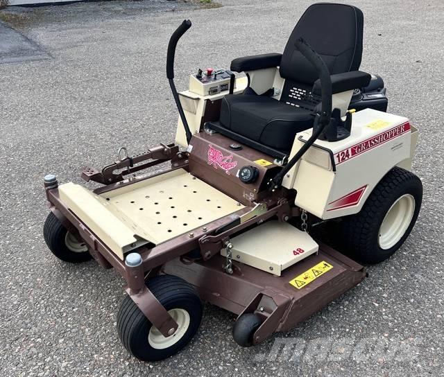 Grasshopper 124V/48R Sekačky s nulovým poloměrem otáčení