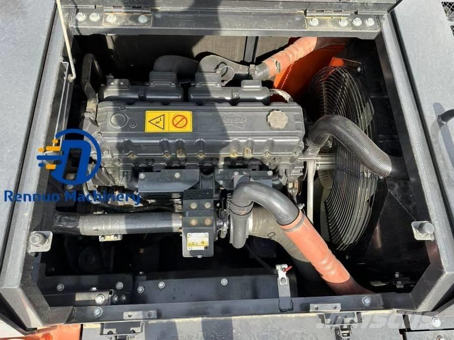 Doosan DX 340 Pásová rýpadla