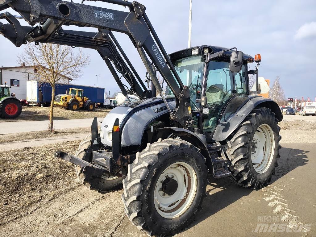 Valtra C120 Traktory