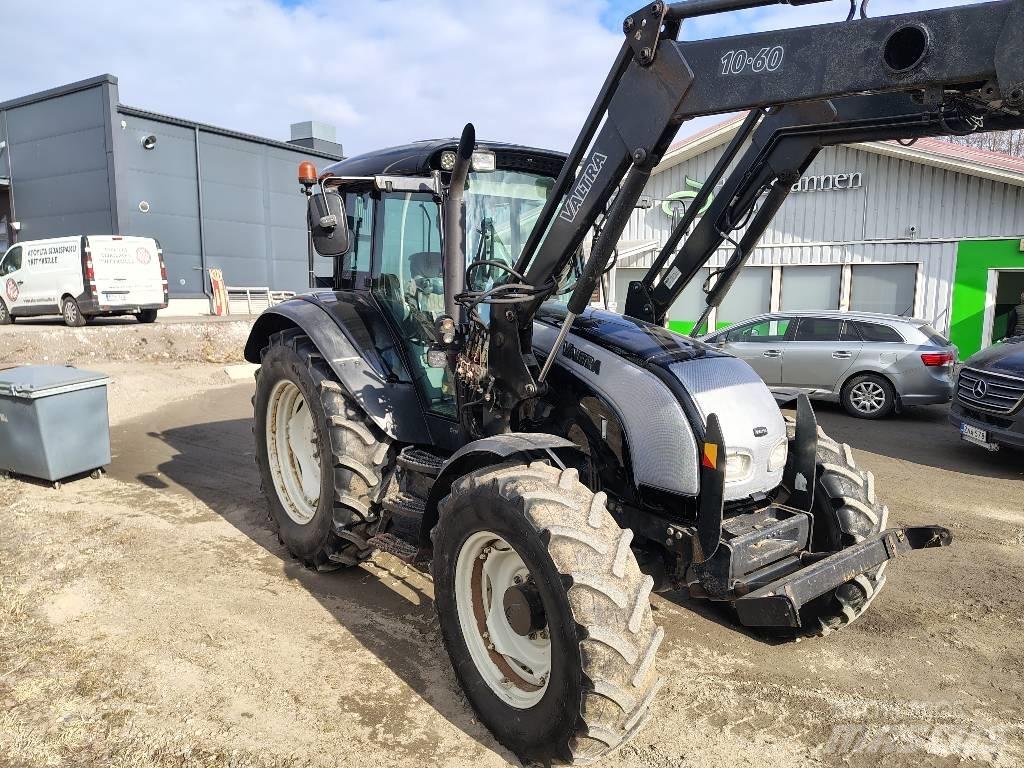 Valtra C120 Traktory