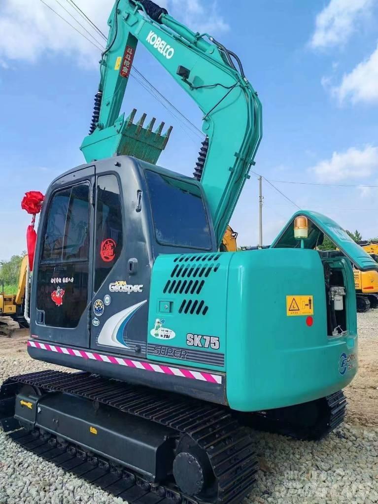 Kobelco SK 75 Pásová rýpadla