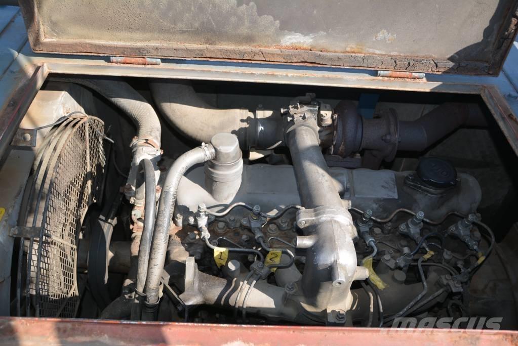 Hitachi KH 125-3 Pásové jeřáby